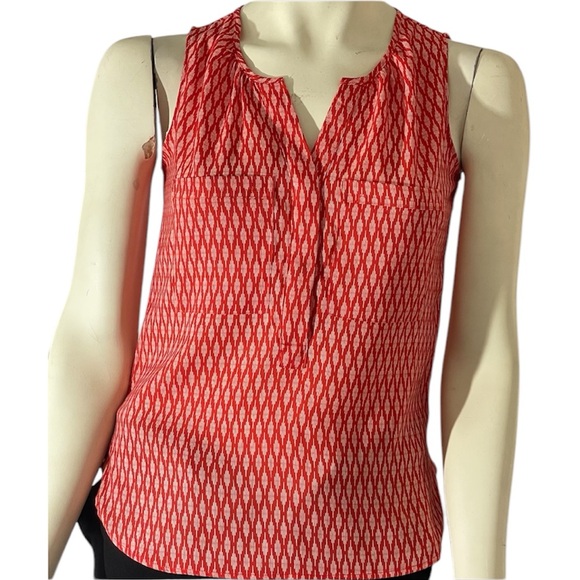 Ann Taylor Tops - Ann Taylor White Sleeveless Blouse with Geometric Pattern